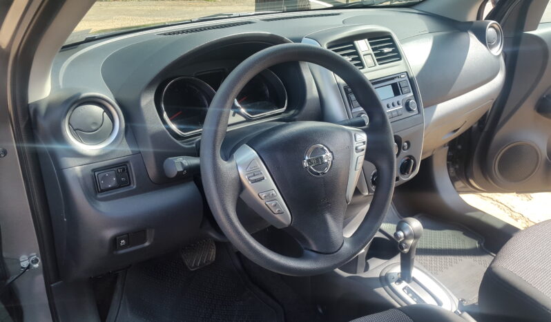 Nissan Versa full