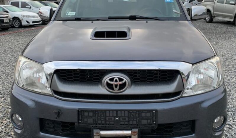 Toyota Hilux 2011 full