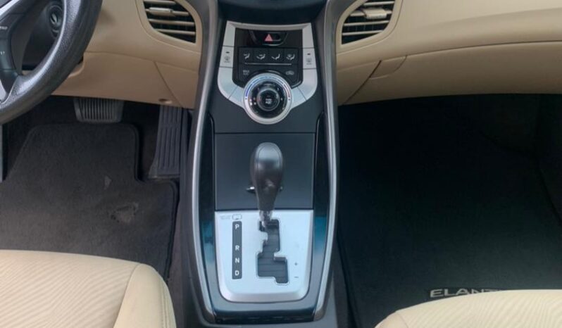 Hyundai Elantra 2011 full