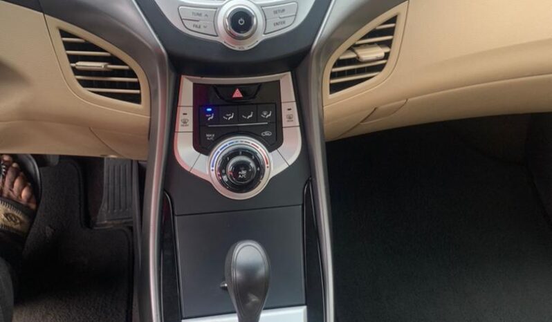 Hyundai Elantra 2011 full