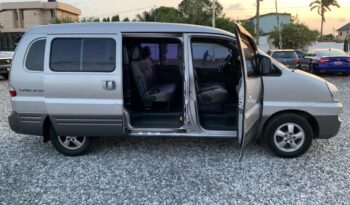 Hyundai H1 2010 full