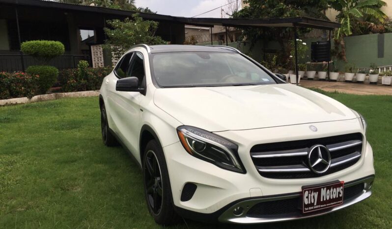 Mercedes Benz GLA 2015 full