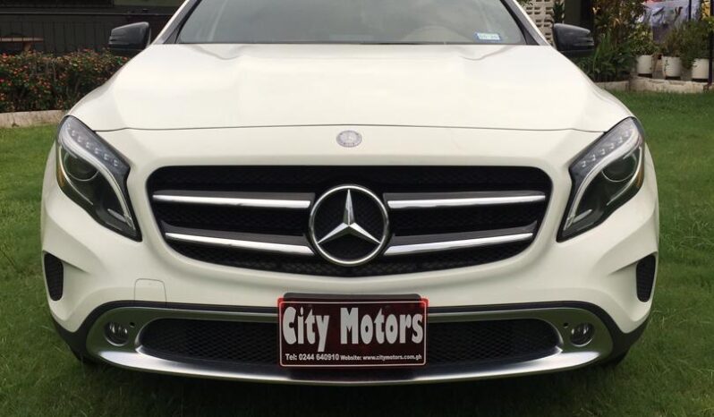 Mercedes Benz GLA 2015 full