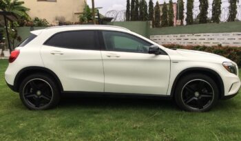 Mercedes Benz GLA 2015 full