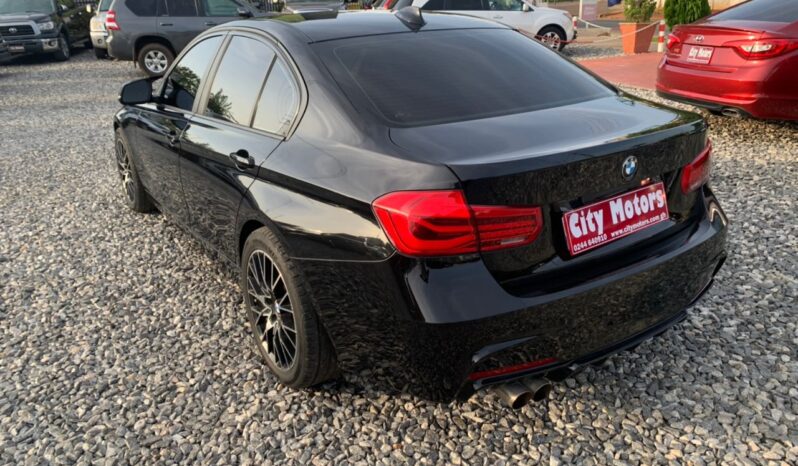 BMW 320i  x drive 2018 full