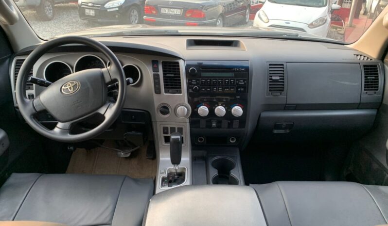 Toyota Tundra extra long 2009 full