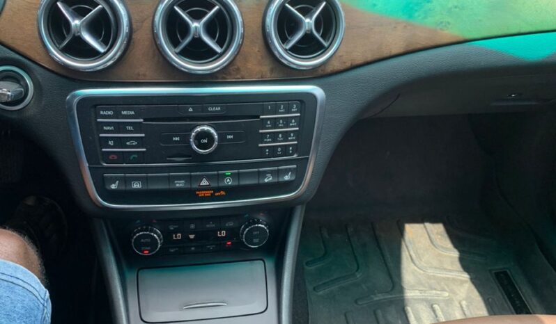 Mercedes Benz GLA 250 4Matic full