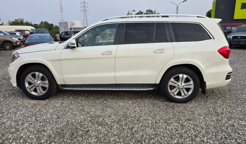 Mercedes Benz GL550 4 Matic full