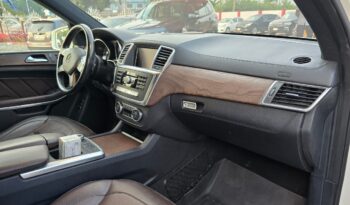 Mercedes Benz GL550 4 Matic full