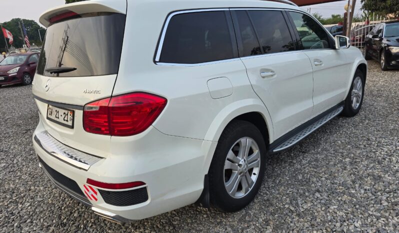 Mercedes Benz GL550 4 Matic full