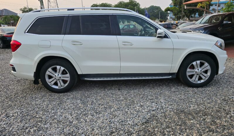 Mercedes Benz GL550 4 Matic full