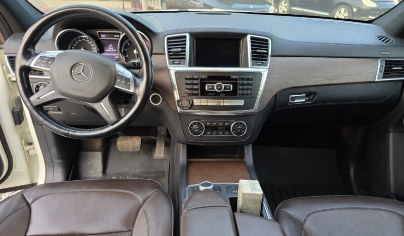 Mercedes Benz GL550 4 Matic full