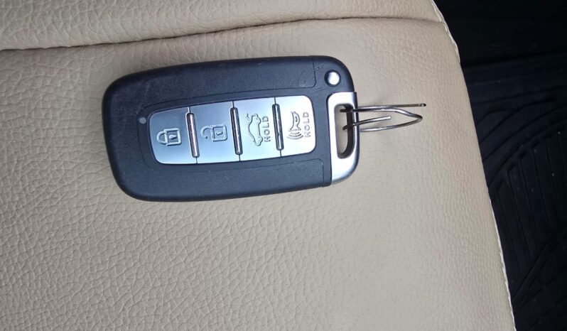 Hyundai Elantra Gt full