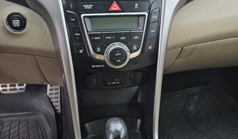Hyundai Elantra Gt full