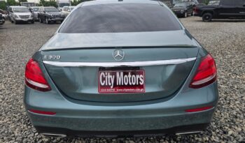 Mercedes Benz E300 full