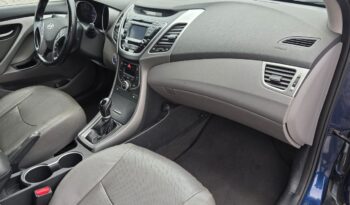 Hyundai Elantra full