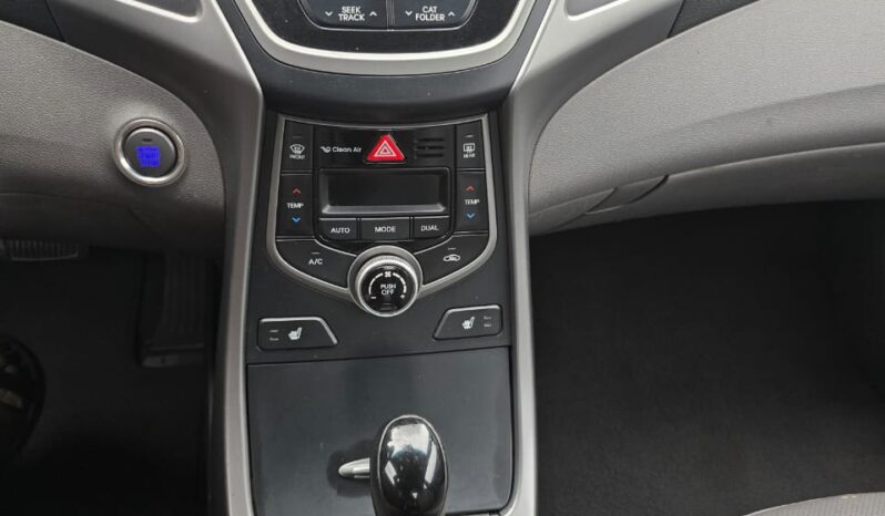 Hyundai Elantra full