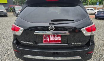 Nissan Pathfinder full