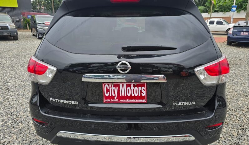 Nissan Pathfinder full