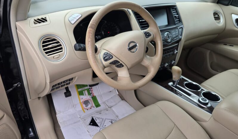 Nissan Pathfinder full