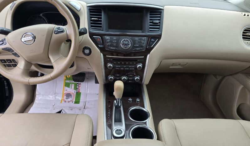 Nissan Pathfinder full