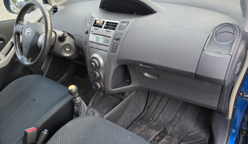 Toyota Yaris full