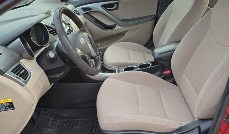 Hyundai Elantra full