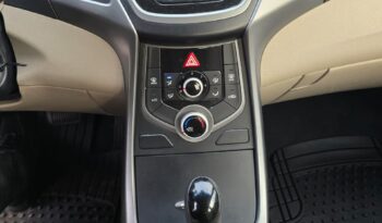 Hyundai Elantra full