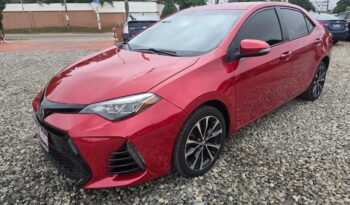 Toyota Corolla SE full