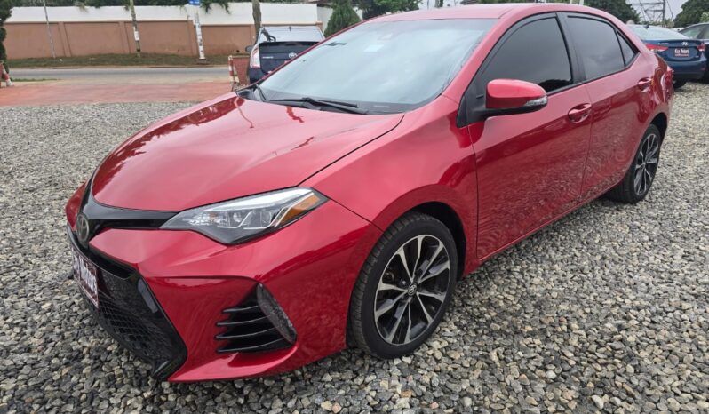 Toyota Corolla SE full