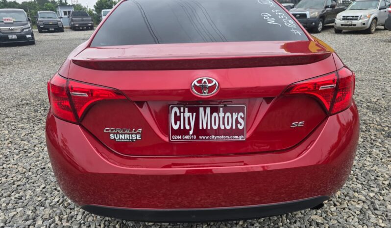 Toyota Corolla SE full