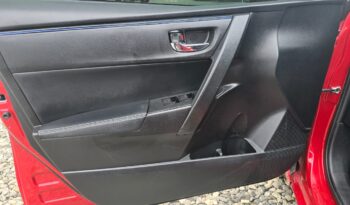 Toyota Corolla SE full