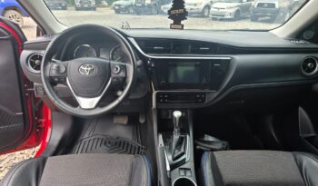 Toyota Corolla SE full