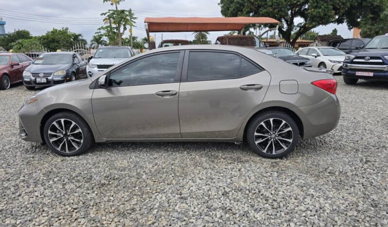 Toyota Corolla 2017 LE full