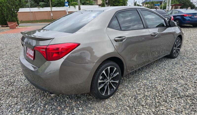 Toyota Corolla 2017 LE full