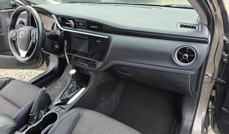 Toyota Corolla 2017 LE full