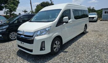 Toyota Hiace full