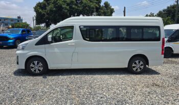 Toyota Hiace full