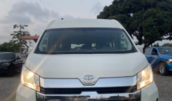 Toyota Hiace full