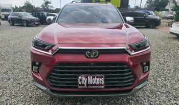 Toyota Grand Highlander sports full