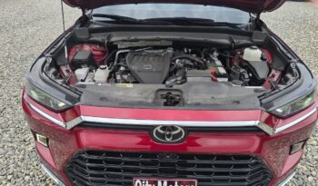 Toyota Grand Highlander sports full