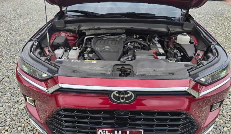 Toyota Grand Highlander sports full