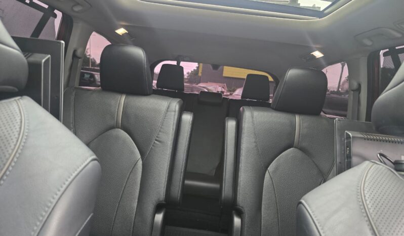 Toyota Grand Highlander sports full
