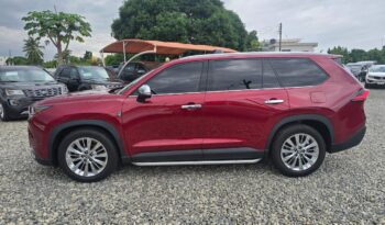 Toyota Grand Highlander sports full