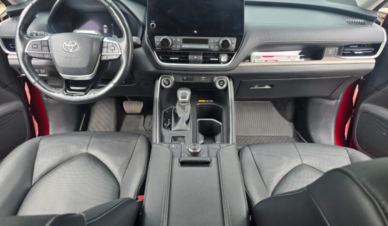 Toyota Grand Highlander sports full