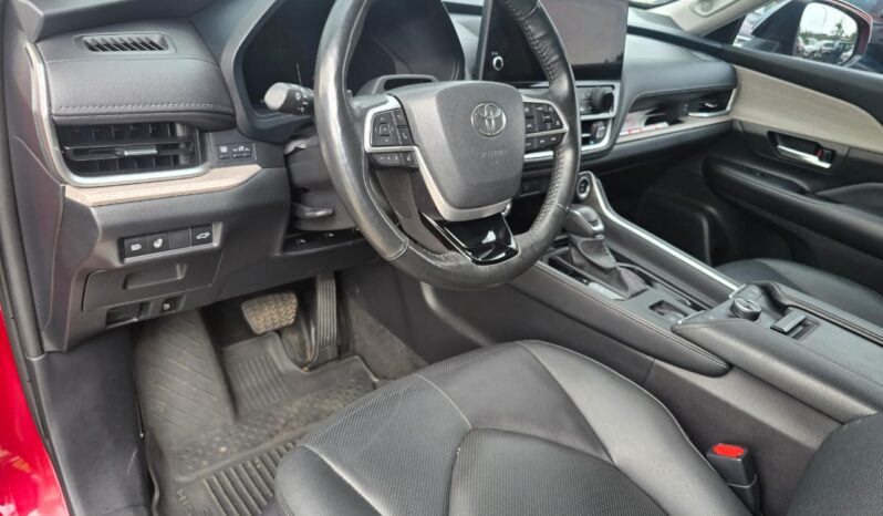 Toyota Grand Highlander sports full