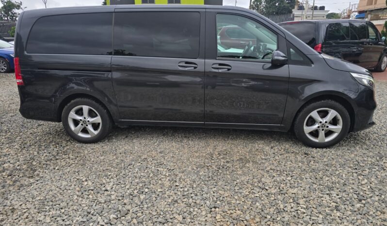 Mercedes Benz V300d full