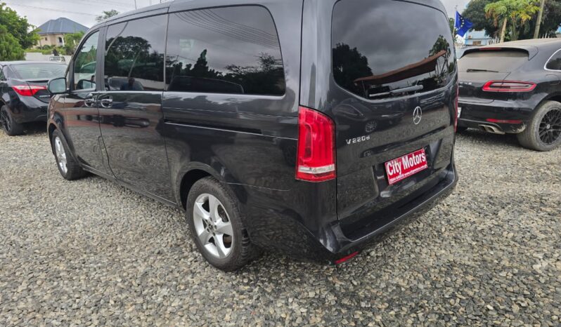 Mercedes Benz V300d full