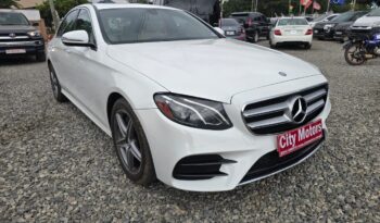 Mercedes Benz E300 2017 full
