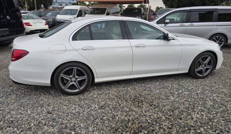 Mercedes Benz E300 2017 full